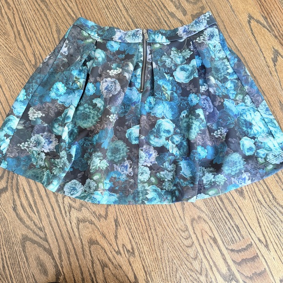 Express Flared pleated floral skirt whimsygoth dark coquette small purple teal - Picture 4 of 7